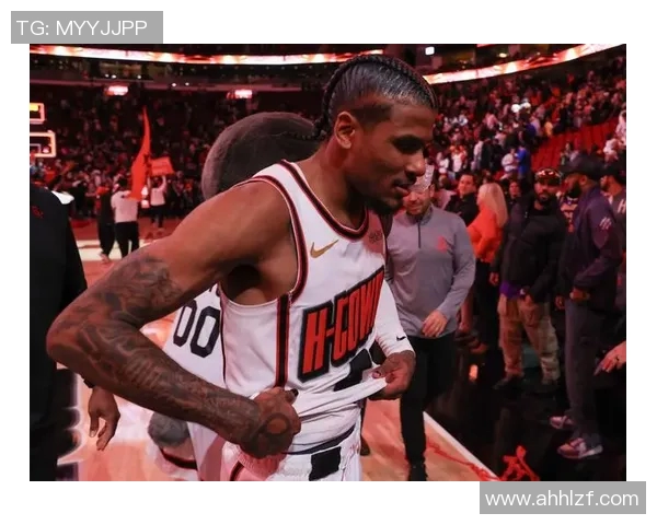 2017年圣诞大战回顾雷霆与火箭的激烈对决与精彩瞬间分析