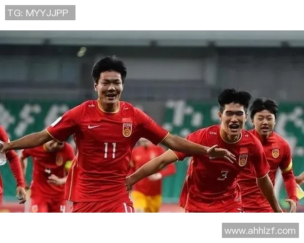 2019年足球赛回顾：伊朗队与中国队的精彩对决分析与战术探讨