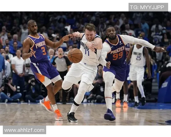 2020年NBA季后赛独行侠与太阳的精彩对决回顾与分析