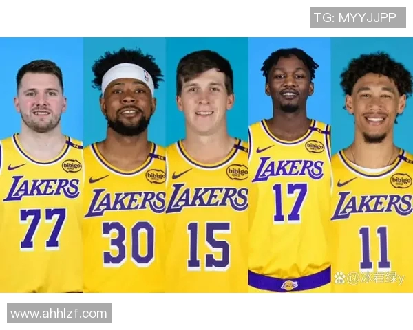 掘金与湖人微博热议赛季对决精彩瞬间与球员表现分析